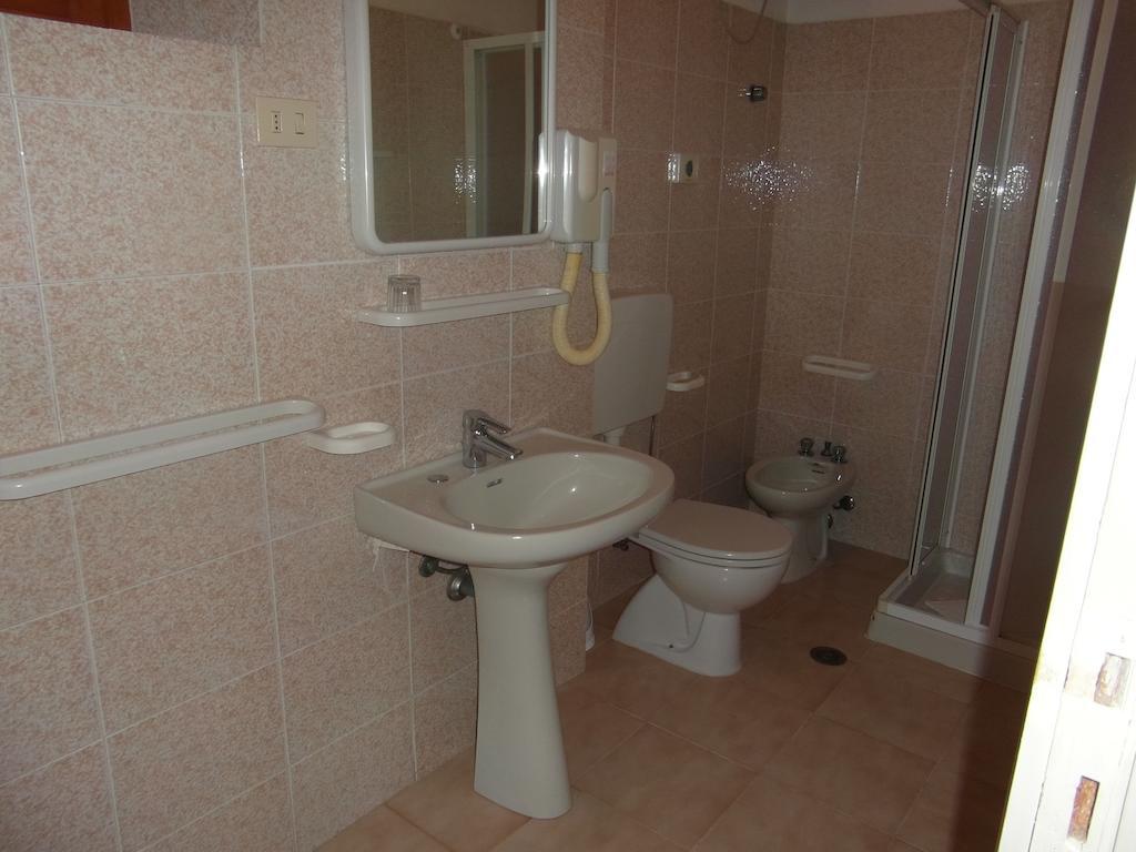 Hotel Villa Nettuno Marina di Campo Habitación foto