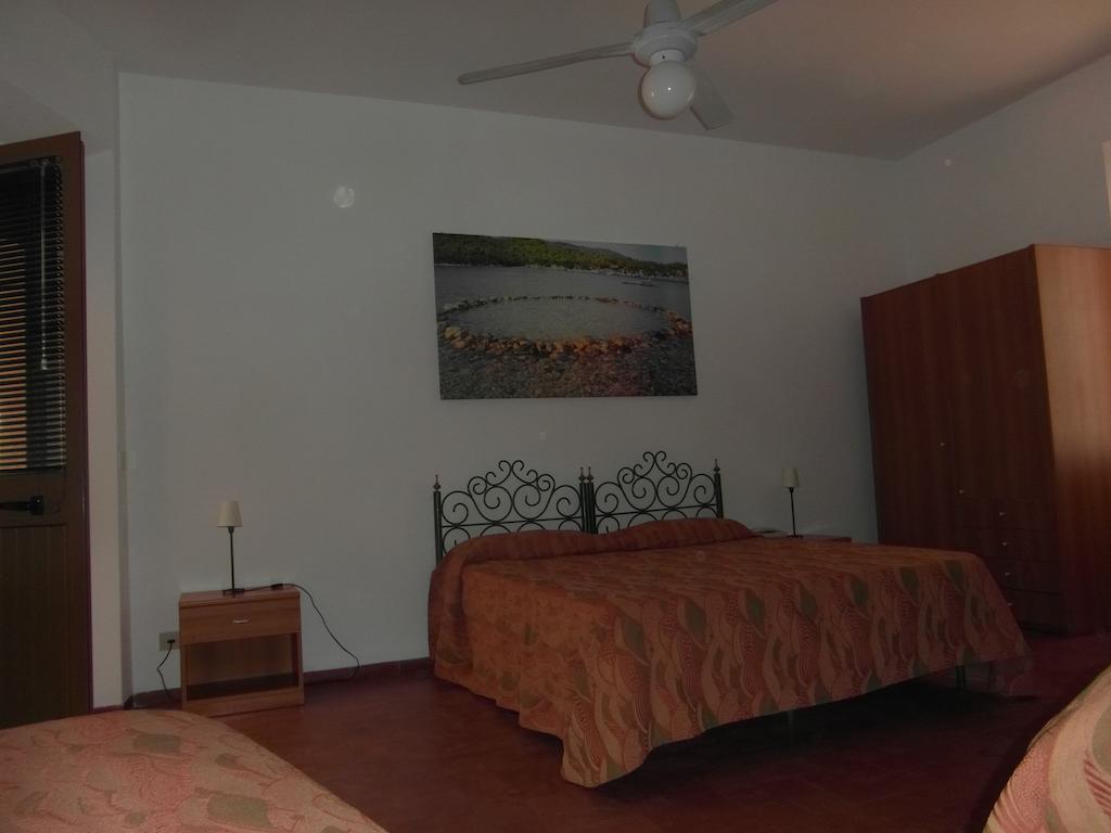Hotel Villa Nettuno Marina di Campo Habitación foto