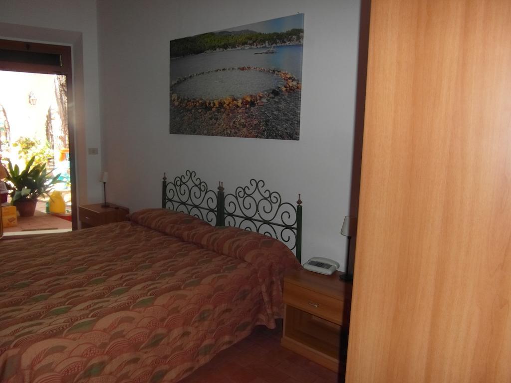 Hotel Villa Nettuno Marina di Campo Habitación foto